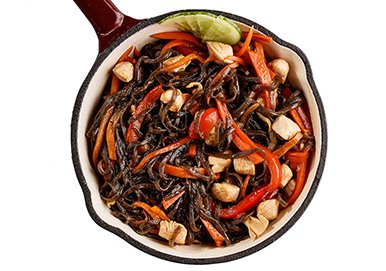 Заказать Гречневая лапша с курицей Гречневая лапша с курицей
